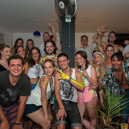 Love Station Hostel Баан Тай Екстериор снимка