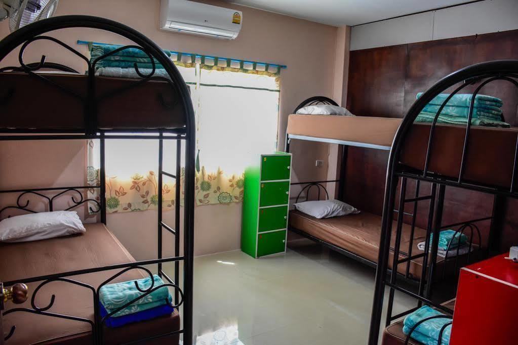 Love Station Hostel Баан Тай Екстериор снимка