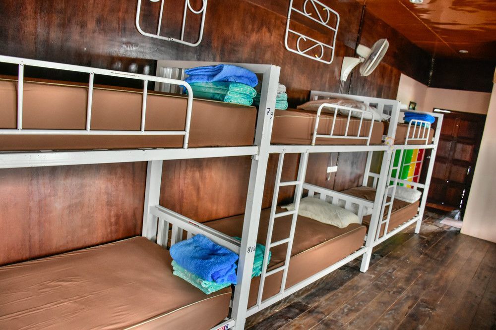 Love Station Hostel Баан Тай Екстериор снимка