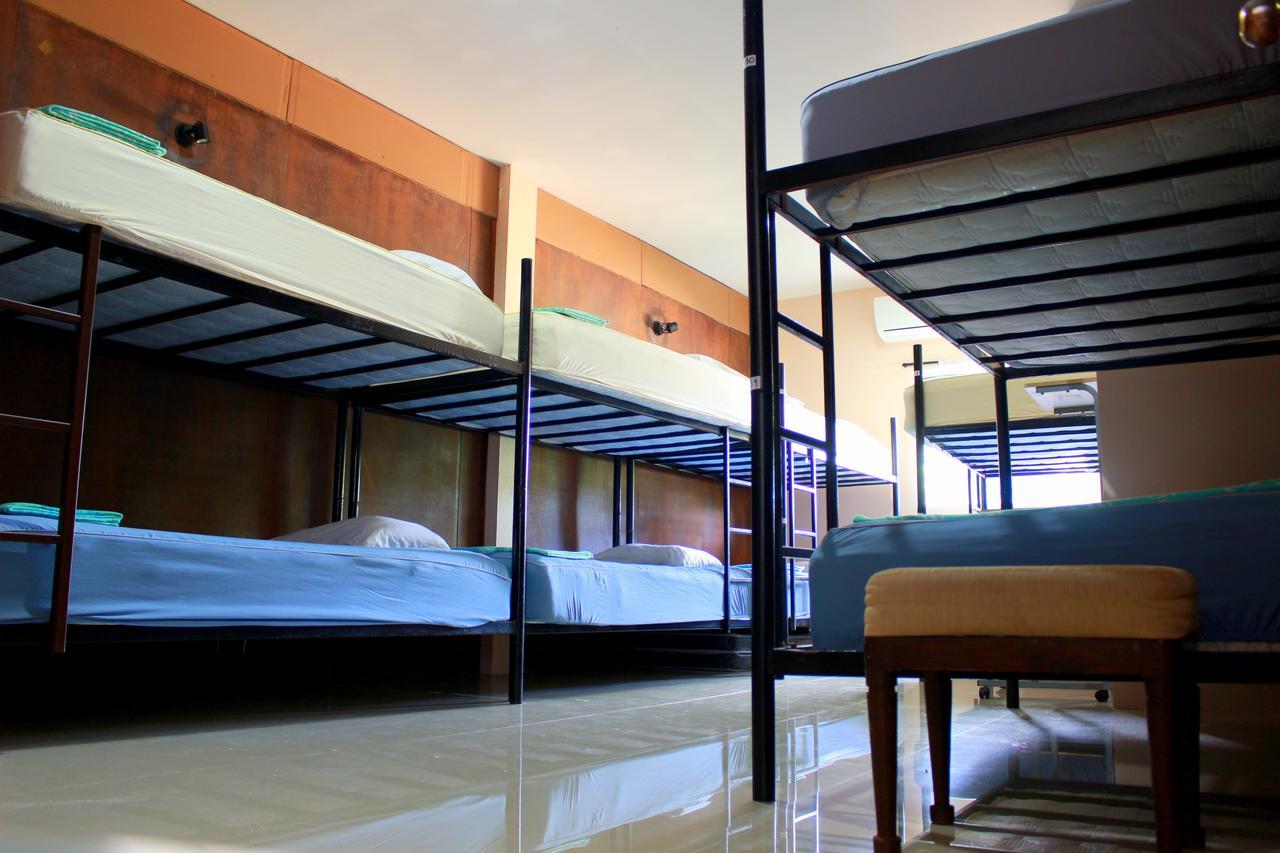 Love Station Hostel Баан Тай Екстериор снимка