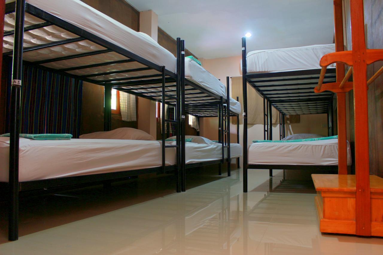 Love Station Hostel Баан Тай Екстериор снимка