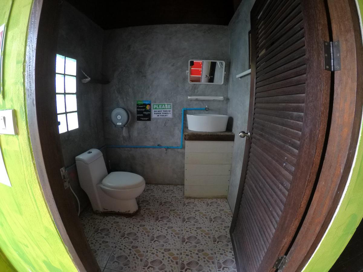 Love Station Hostel Баан Тай Екстериор снимка