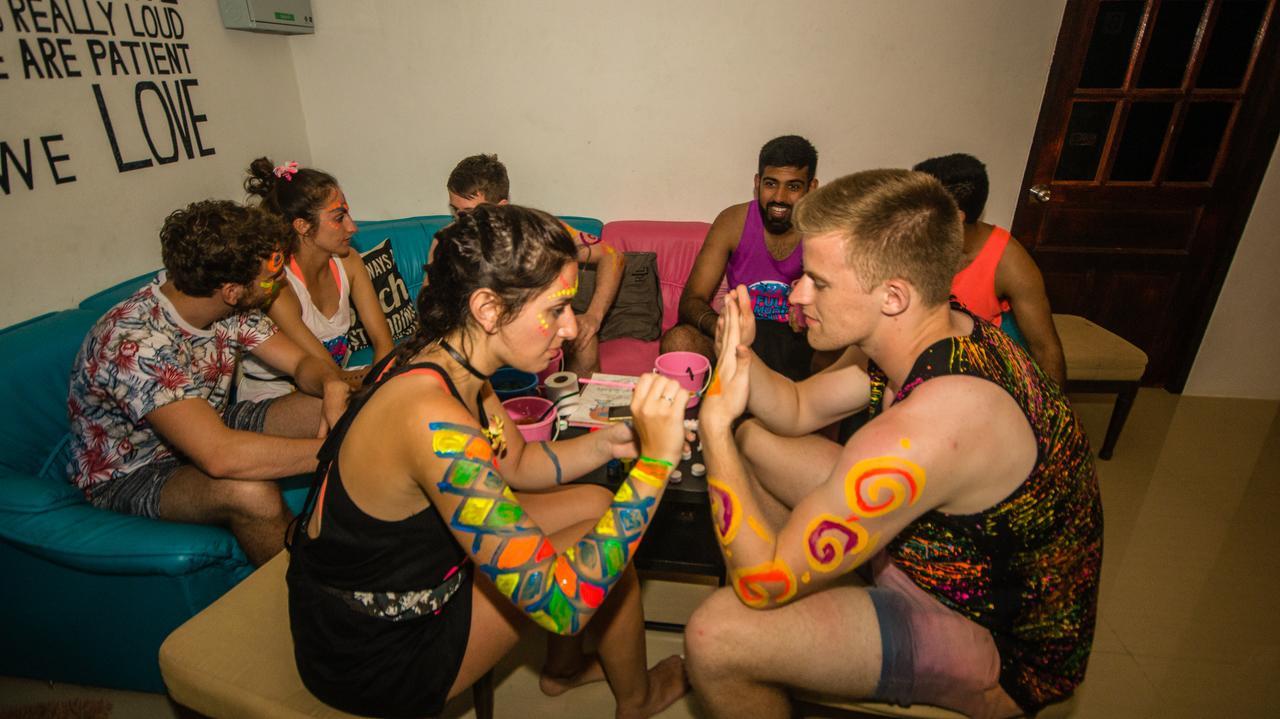 Love Station Hostel Баан Тай Екстериор снимка