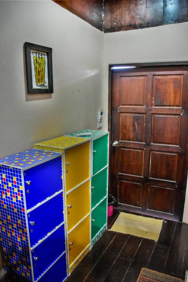 Love Station Hostel Баан Тай Екстериор снимка