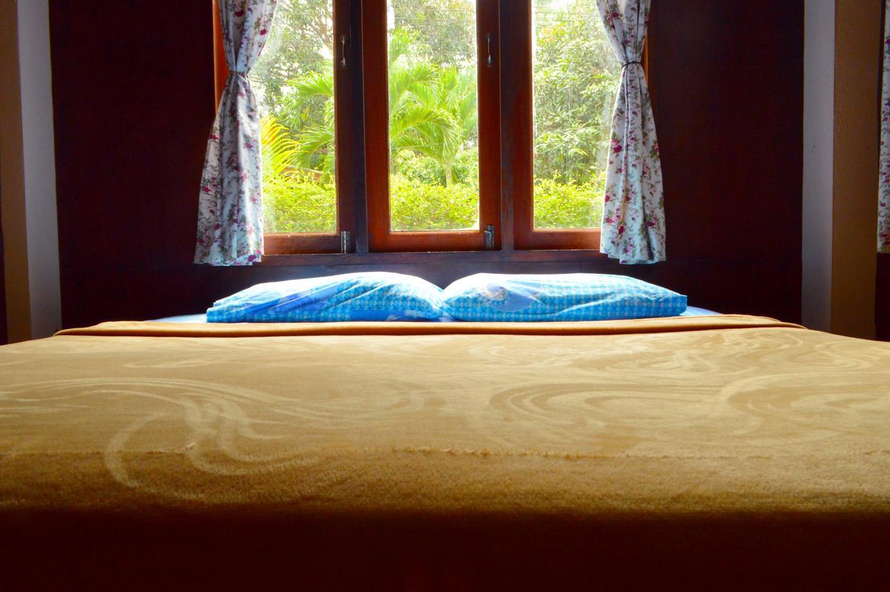 Love Station Hostel Баан Тай Екстериор снимка