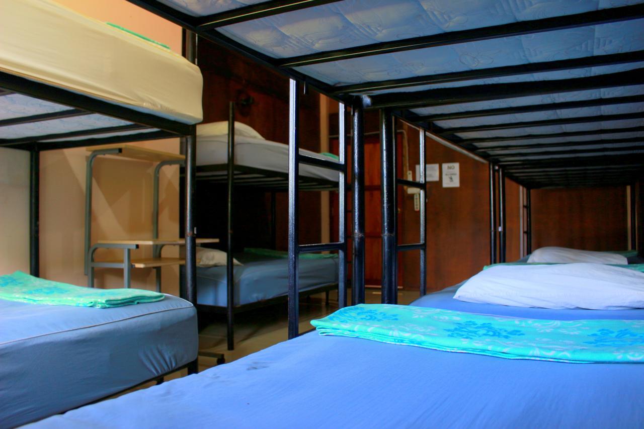 Love Station Hostel Баан Тай Екстериор снимка