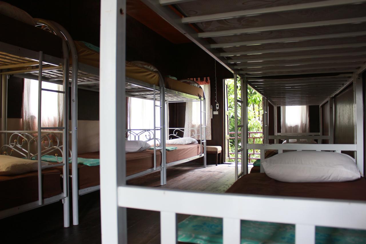 Love Station Hostel Баан Тай Екстериор снимка