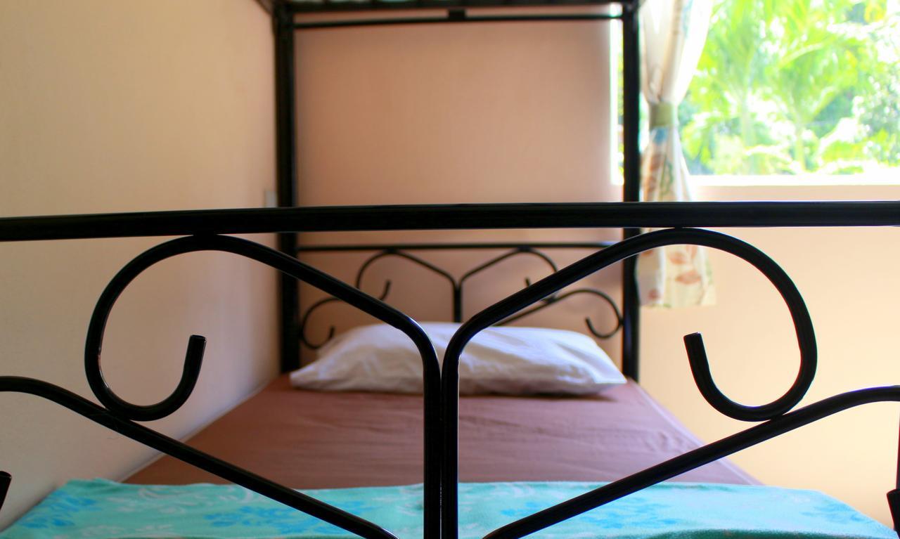 Love Station Hostel Баан Тай Екстериор снимка