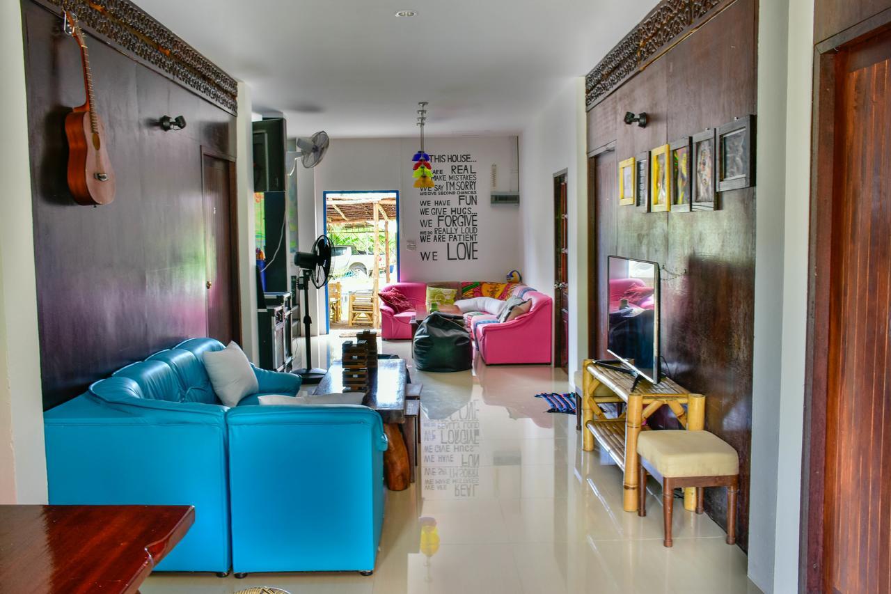 Love Station Hostel Баан Тай Екстериор снимка