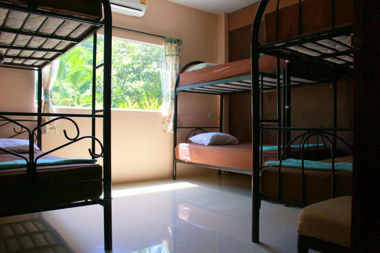 Love Station Hostel Баан Тай Екстериор снимка