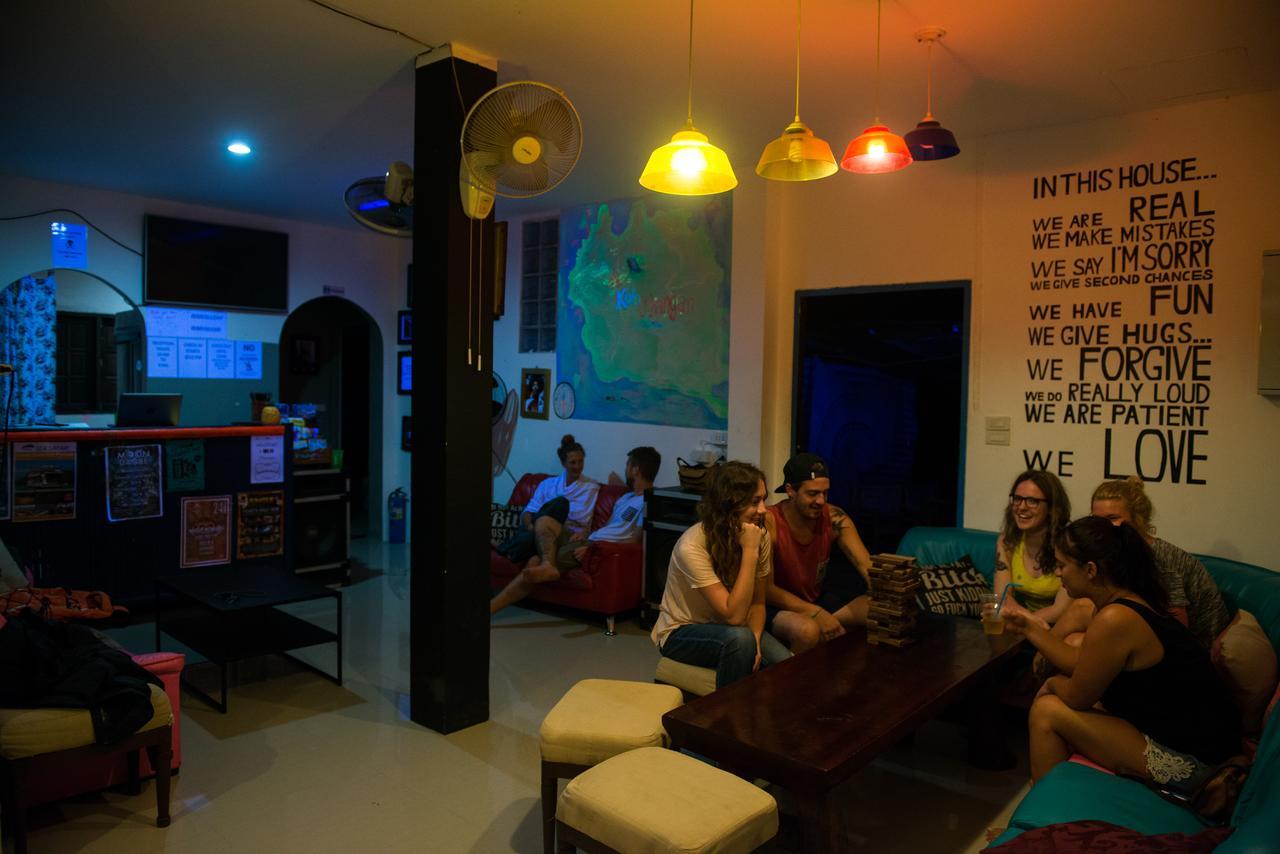 Love Station Hostel Баан Тай Екстериор снимка